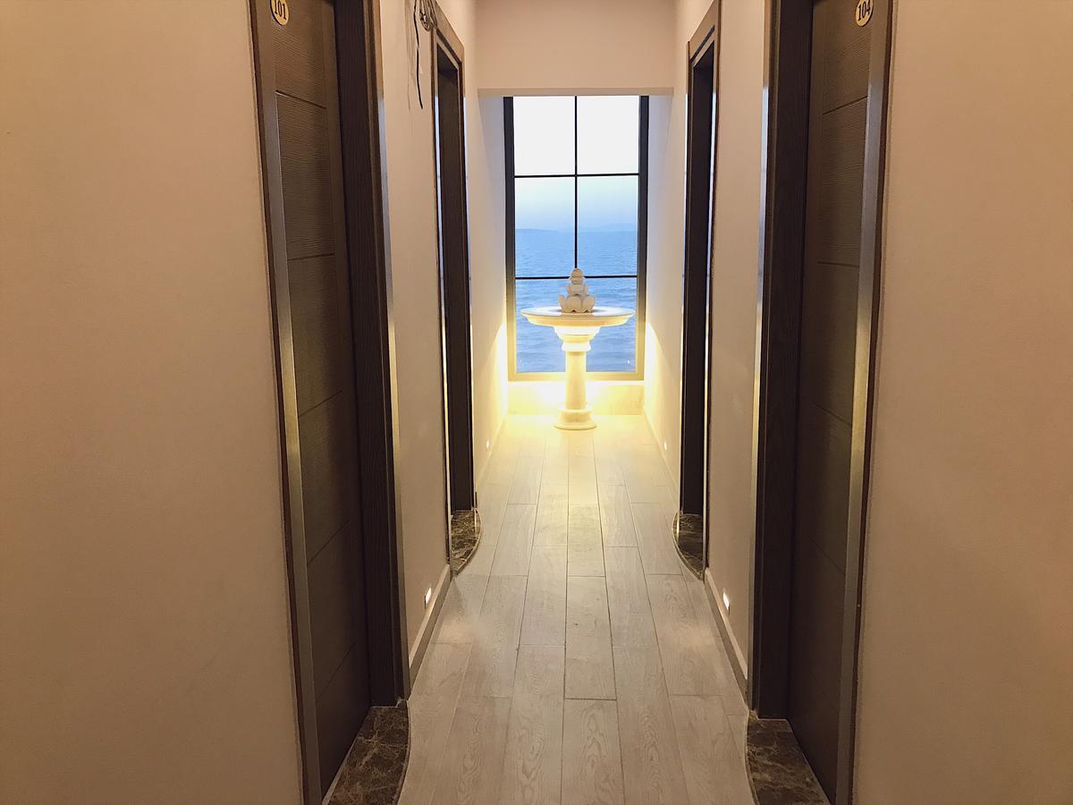 Itimat Otel Урла Екстериор снимка