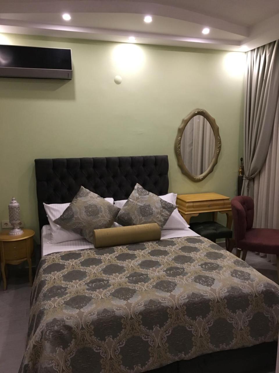 Itimat Otel Урла Екстериор снимка