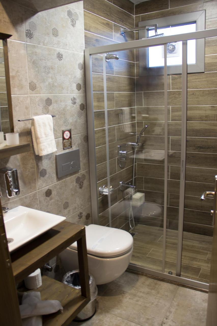 Itimat Otel Урла Екстериор снимка